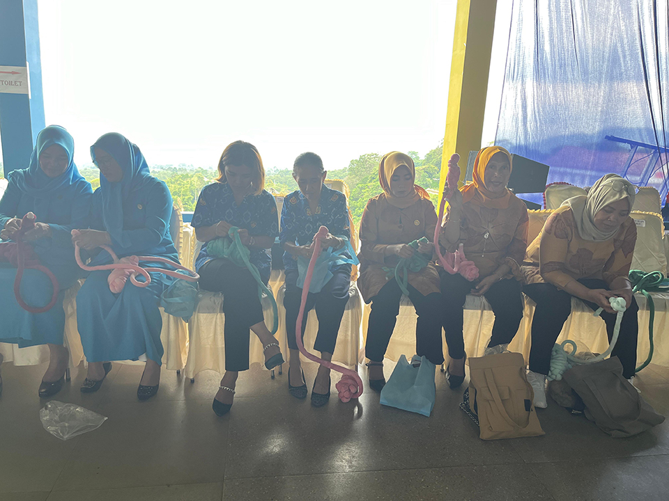 Pelatihan Merajut di Pagaralam, Memberdayakan Perempuan untuk Ekonomi Keluarga