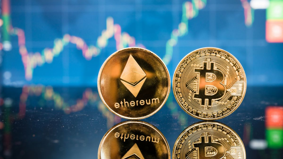 Bitcoin Stabil di Tengah Ketidakpastian Pasar, Ethereum Melonjak Menanti Keputusan ETF