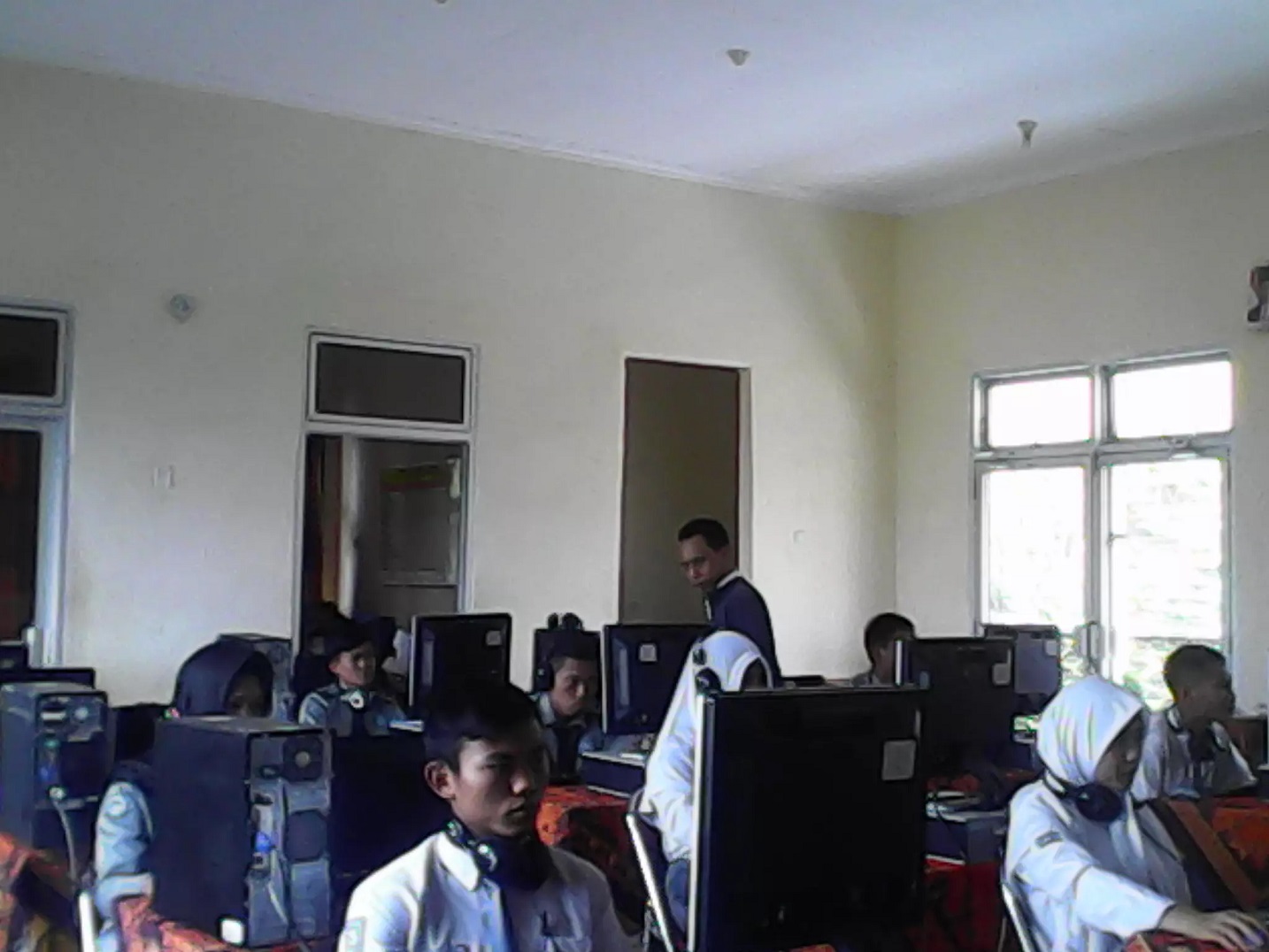 Ciptakan Alumni Mandiri dan Siap Kerja