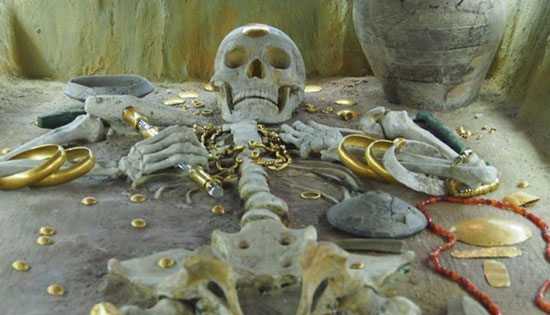 Inilah 7 Harta Karun Emas Paling Spektakuler Yang Pernah Ditemukan Dalam Sejarah Dunia!