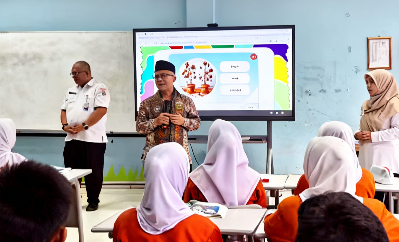 Wamen Dikdasmen Bongkar Manipulasi Dapodik, Akreditasi Palsu Rampas Hak Siswa