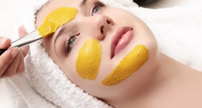 Tampil Cantik Wajah Berseri! Berikut Cara Pakai Bubuk Kunyit untuk Masker Wajah 