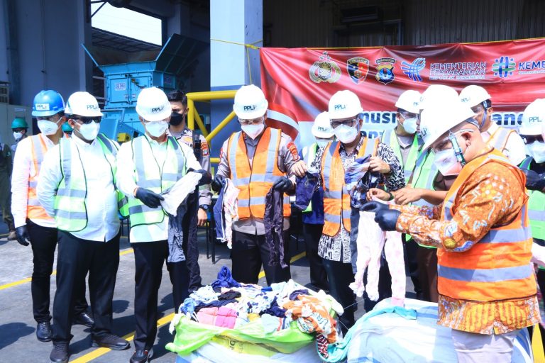 Polri Musnahkan 1.978 Ball Press Ilegal Dari Malaysia, Barang Bukti Penyelundupan