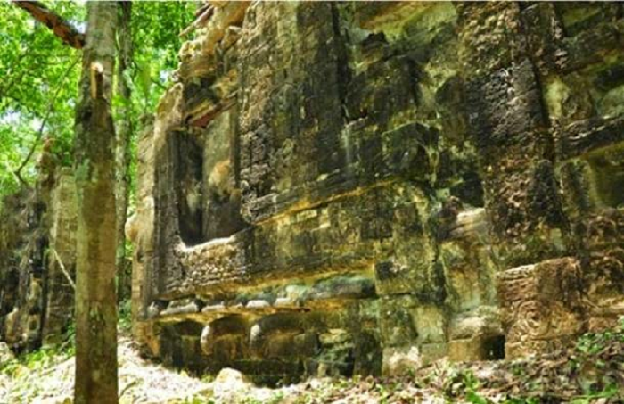 Misteri Terungkap! Temuan Istana di Lamongan Jawa Timur Dipenuhi Aura Magis dan Nilai Spiritual