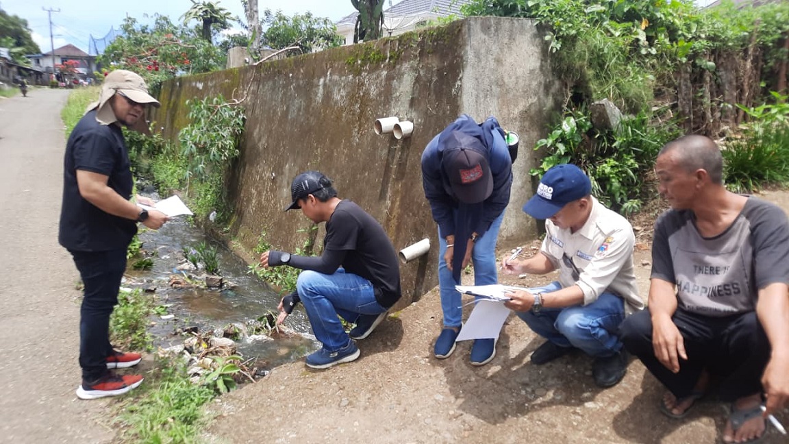 Tinjau Lokasi Pembangunan dan Perbaikan Drenaise, Koko : Pastikan Lokasi Tepat Sasaran