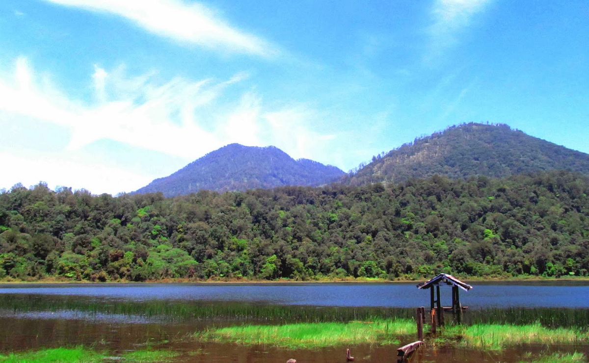 Jejak Misteri di Tepian Danau Taman Hidup, Memahami Keunikan Gunung Argopuro