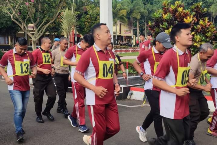 Puluhan Personel Polres Pagar Alam Ikuti Tes Kebugaran Jasmani