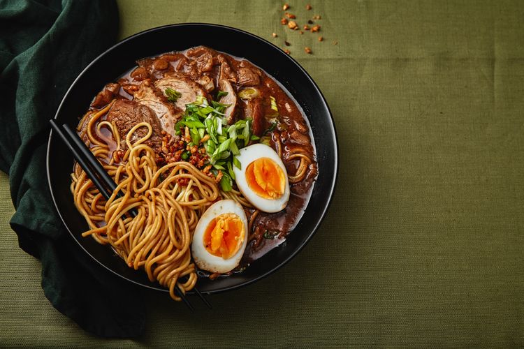 10 Daftar Makanan Oriental Penggugah Selera Makan 