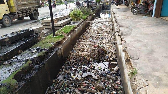  Tumpukan Sampah, Ancaman Banjir Dadakan dan Panggilan untuk Aksi Bersama, Ini Ini Langkah Royni Okta Akbar!
