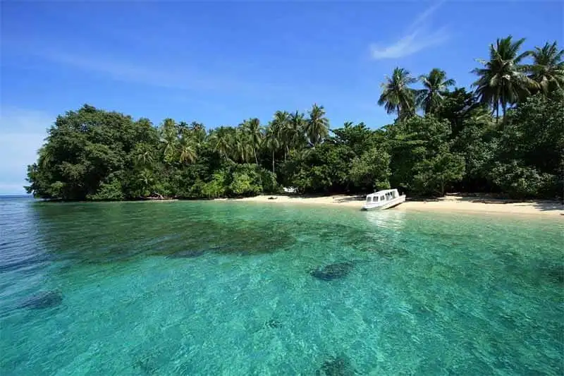 Mempesona! Inilah 9 Destinasi di Papua Barat yang Bikin Wisatawan Gak Pengen Pulang