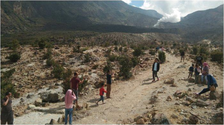 Menjelajahi Kekayaan Alam di Gunung Papandayan, Destinasi Wisata Legendaris Garut