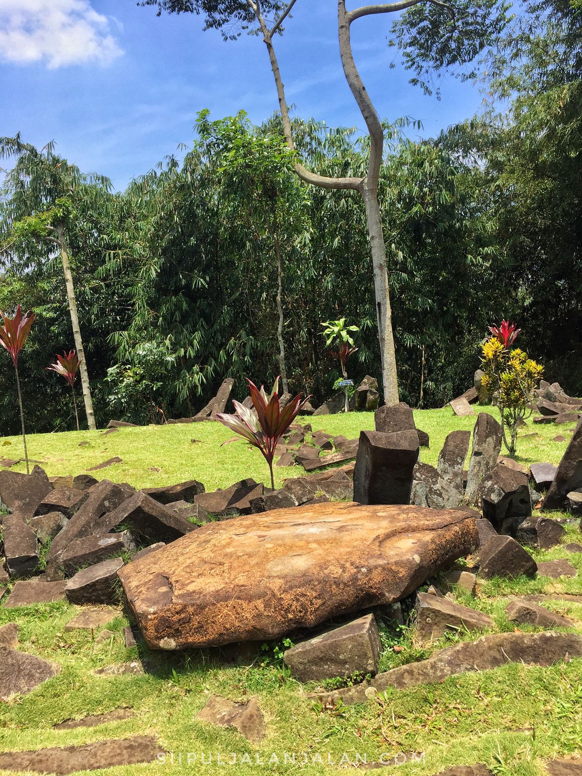 Keunikan Lain Situs Padang Batu Musik dan Singgasana Sang Raja. Simak Ulasannya