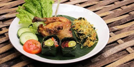 Wajib Dicoba, Ini 7 Produk Ayam Goreng Terlezat di Indonesia