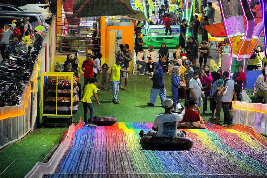 Serunya Bikin Betah Banget, Inilah Wahana Warna Warni di Raimbow Alamanda