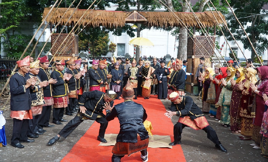 Ingin Mengenal Lebih Dalam Tentang Budaya Suku Rejang? Yuk, Temukan!