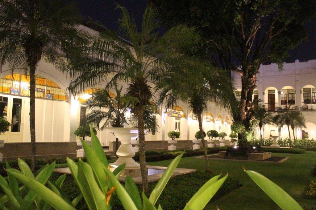 Hotel Atau Tempat Uji Nyali? Inilah Daftar Penginapan Angker di Surabaya