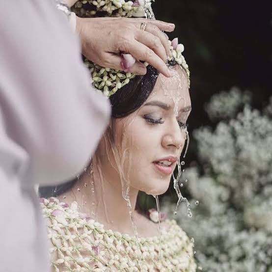 Tradisi Unik dan Aneh! Inilah 5 Tradisi Suku-suku Indonesia, Salahsatunya Perkawinan