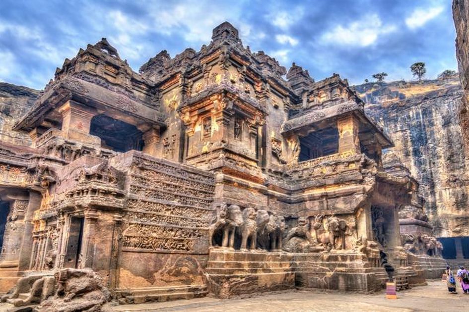 Mengulik Keindahan 7 Destinasi Candi Kuil Kuno di Dunia, Sudahkah Kamu Berkunjung Kesini 