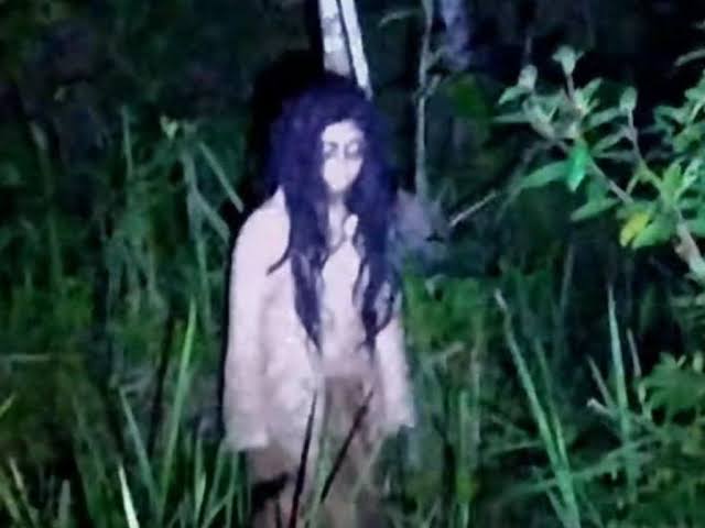 Menyeramkan! Asyik Kerja, Pria Ini Digangguin Hantu