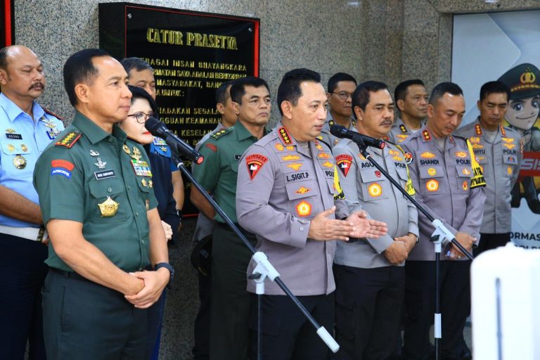 Gunakan Teknologi dan 2 Strategi, TNI Polri  Melakukan Operasi di Papua
