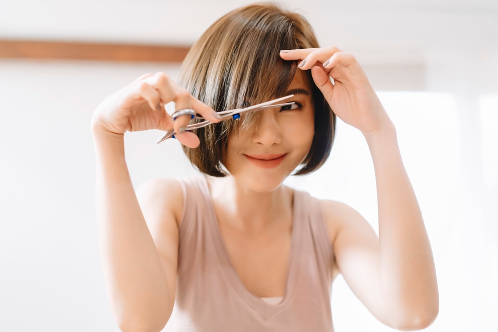 Nggak Mau Potong Model Rambut Pendek? Begini 5 Cara Atur Gaya Rambut Kamu Biar Tetap On