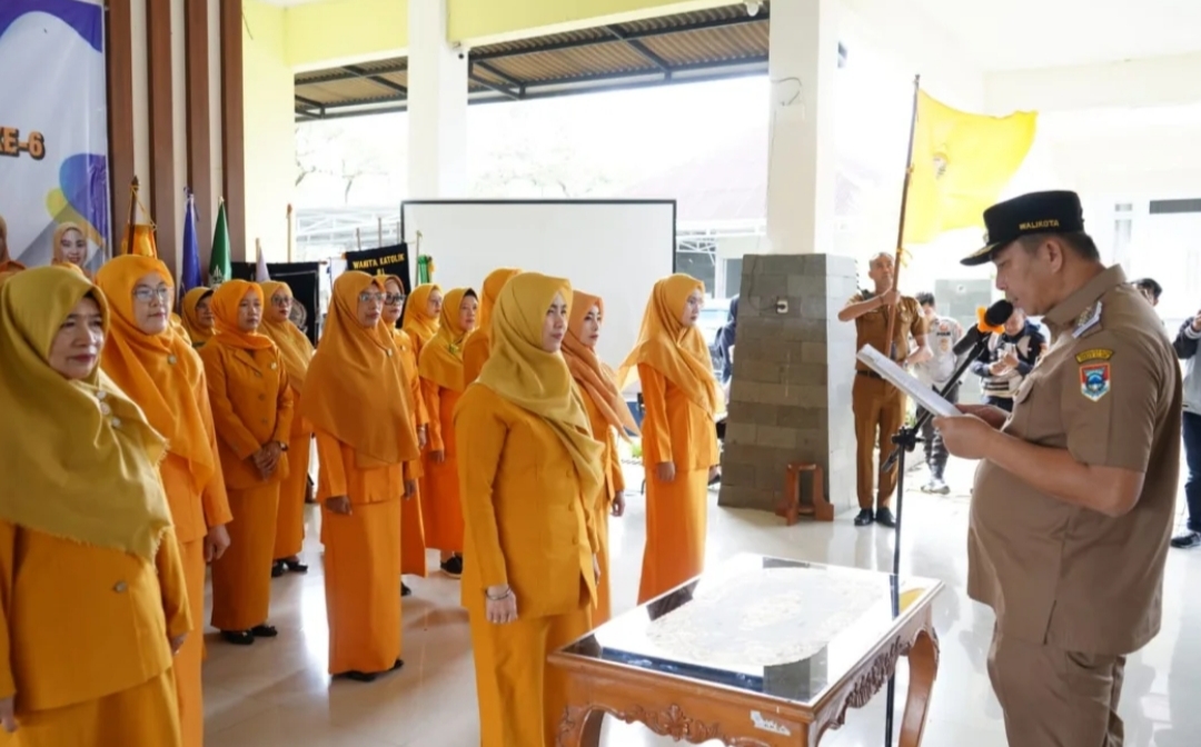 Perkuat Peran Perempuan, Wako Ludi Lantik Hj Bertha Ketua GOW Pagar Alam