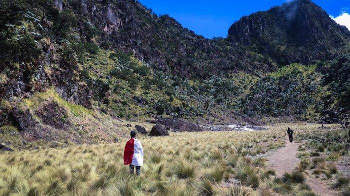 Gunung Sumbing, Wisata Alam yang Menyimpan Kisah Pesugihan dan Pertemuan Spiritual Para Wali