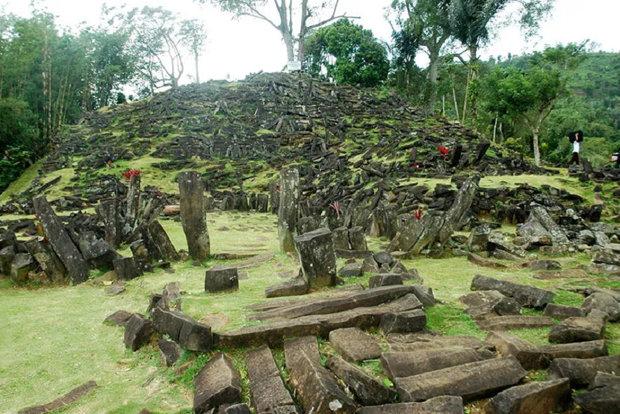 Menelusuri Gunung Padang, Saksi Bisu Kehidupan Zaman Prasejarah