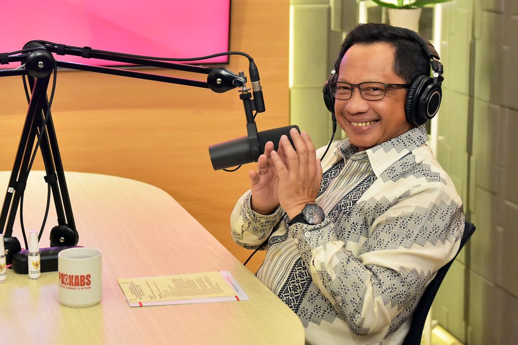 Pertama Hadir di Podcast, Tito Bagikan Trik Pacu Kepala Daerah Tekan Inflasi