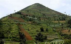 Luar Biasa! Peneliti Berhasil Temukan Benda Ini di Gunung Padang! Mau Tau Benda Apa? Simak Penjelasan Ini  