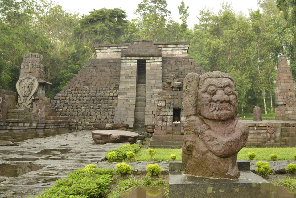 Harus Sopan Saat Kesini! Inilah 4 Lokasi Angker di Gunung Lawu!