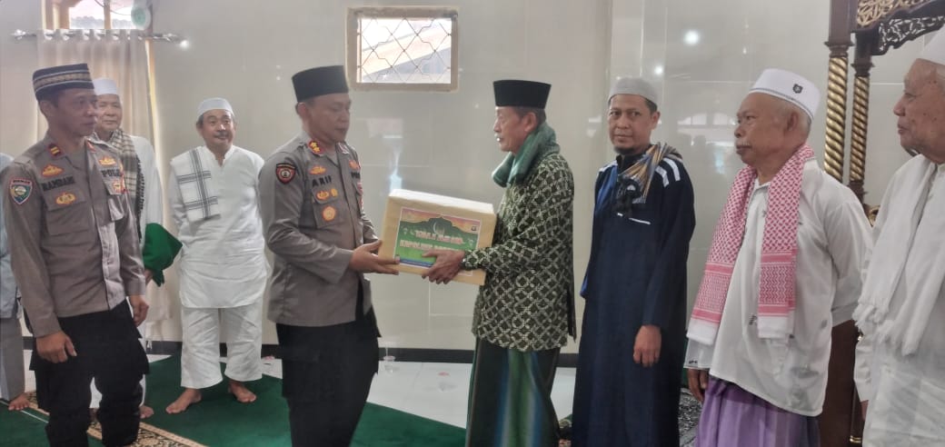 Kapolres Kenalkan Layanan Quick Respon Kepada Jemaah