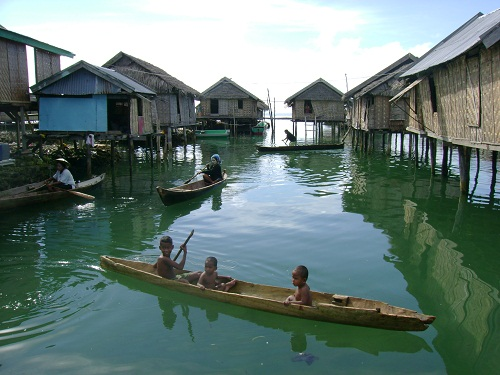 Mengenal Suku Orang Sampan dan Budayanya, Pelaut Ulung dari Kepulauan Riau