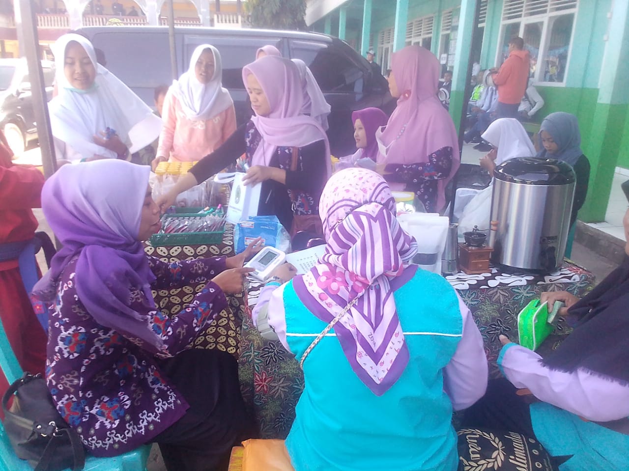 Memperkenalkan Produk Karya SMK Unggulan Muhammadiyah Jurusan Farmasi