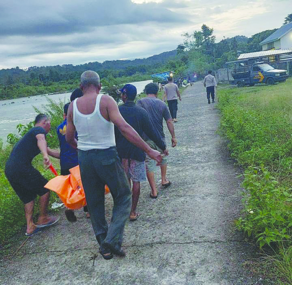 Terpelesat, Petani Tewas Terbawa Arus Sungai