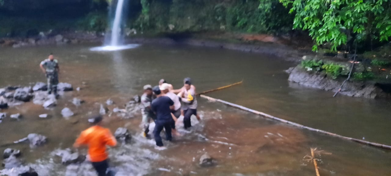 Wisatawan Asal Pali Tenggelam di Air Terjun