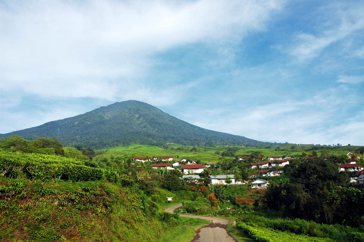Gunung Dempo Aman, Embusan dan Kegempaan Nihil