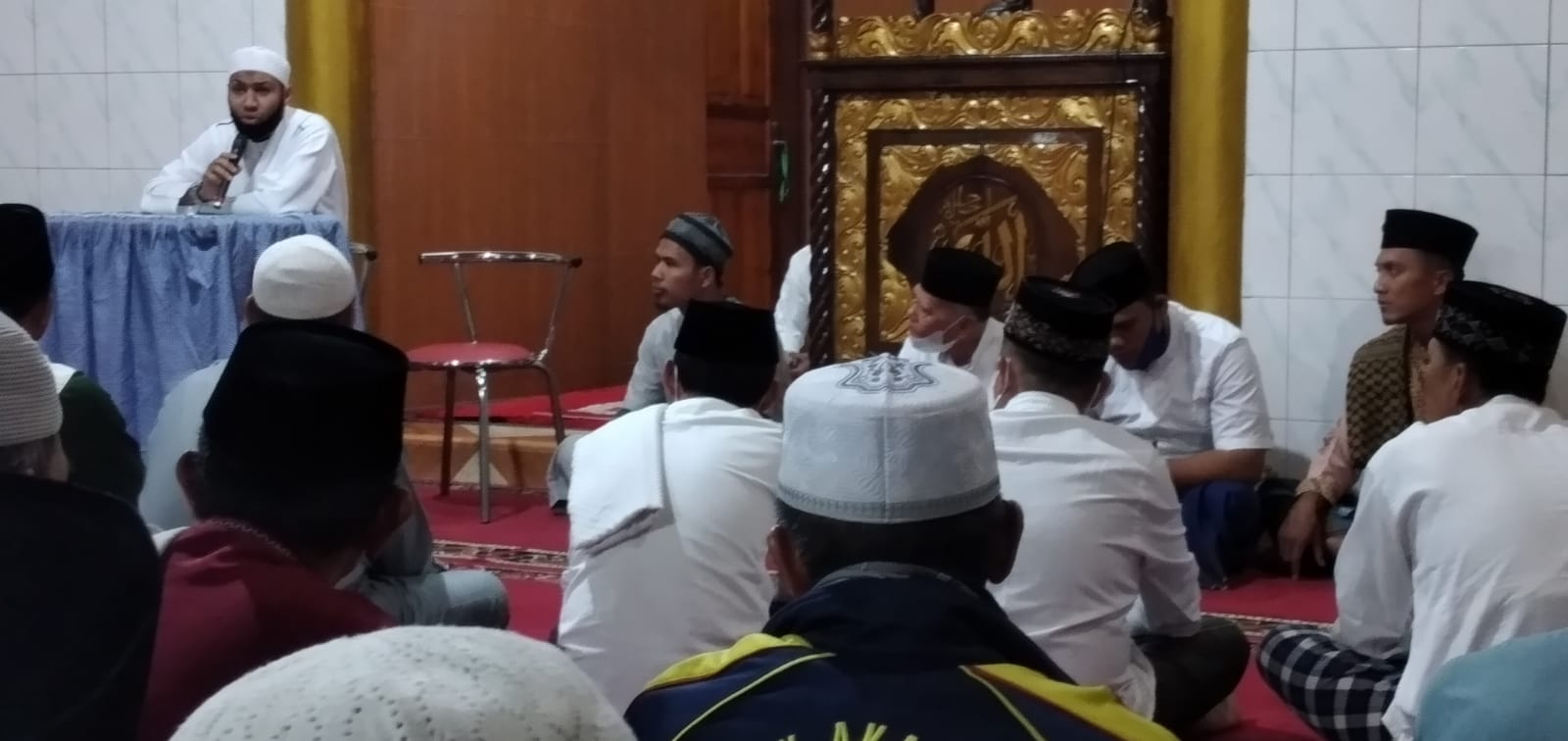 Jemaah Masjid Baiturrohaman Dengarkan Tausyah Syeikh Mahmoud Albanna Al Misri