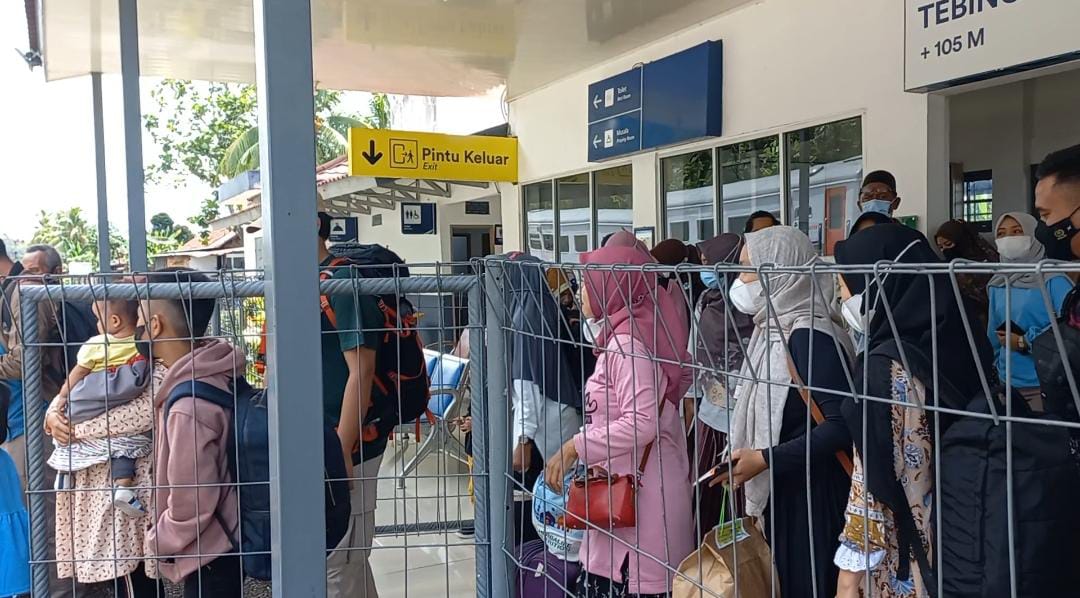 Jelang Hari Raya Tiket Kereta Api Terjual 95 Persen