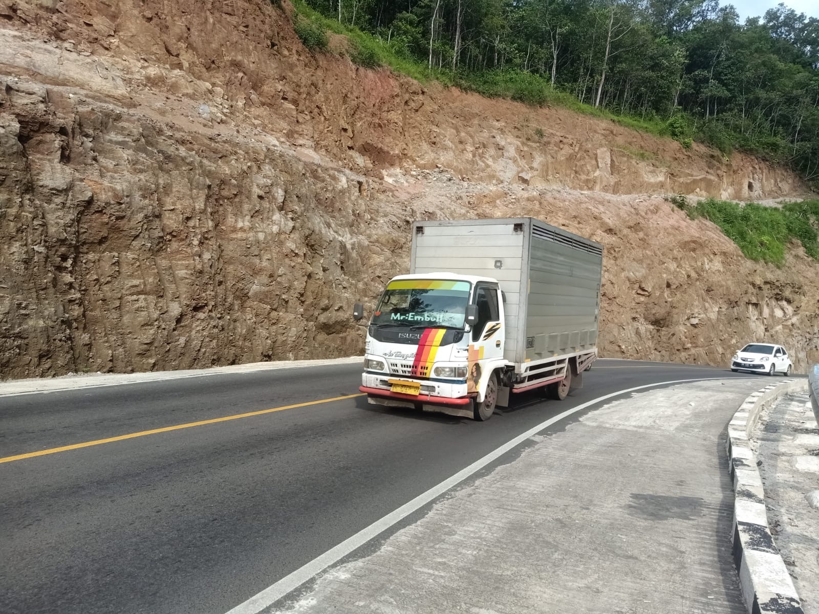 Tak Lagi Macet di Liku Lematang