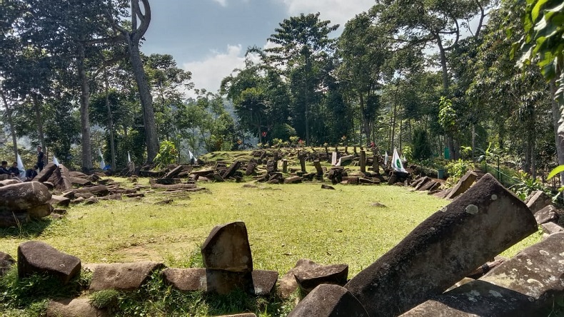 Gunung Padang, Jejak Kehidupan Zaman Megalitikum yang Tak Terpecahkan, Siapa Yang Bisa Ayoo!