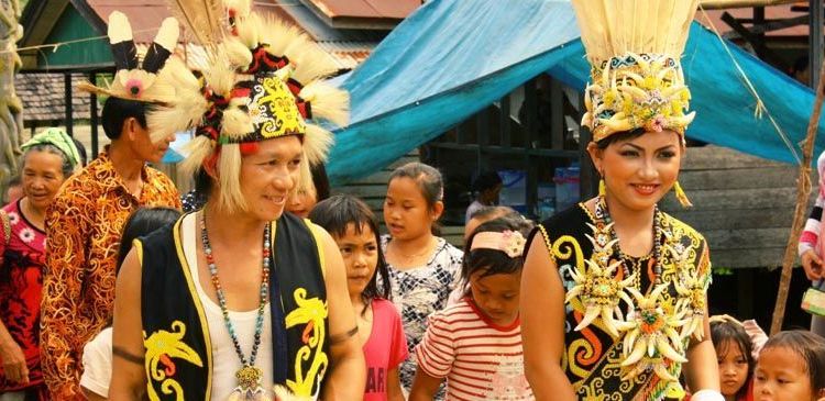 Menggemparkan Semua Khalayak! Inilah Pernikahan Suku Unik yang ada di Indonesia!