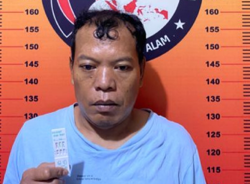 Apes, Tukang Jahit Ini Diringkus Gegara Bawa Sepaket Sabu 