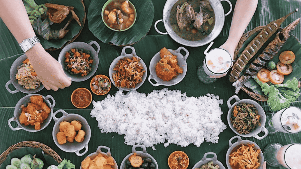 Wajib Banget Kamu Cobain Deh! Inilah 6 Makanan Khas Tasikmalaya dengan Cita Rasa Uniknya