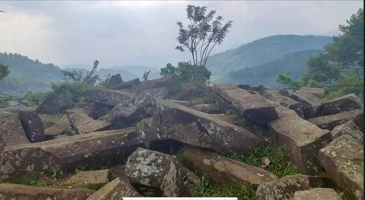 Heboh di Dunia Arkeologi! Gunung Padang, 'Saudara Kembar' Situs Megalitikum di Irlandia Benarkah?