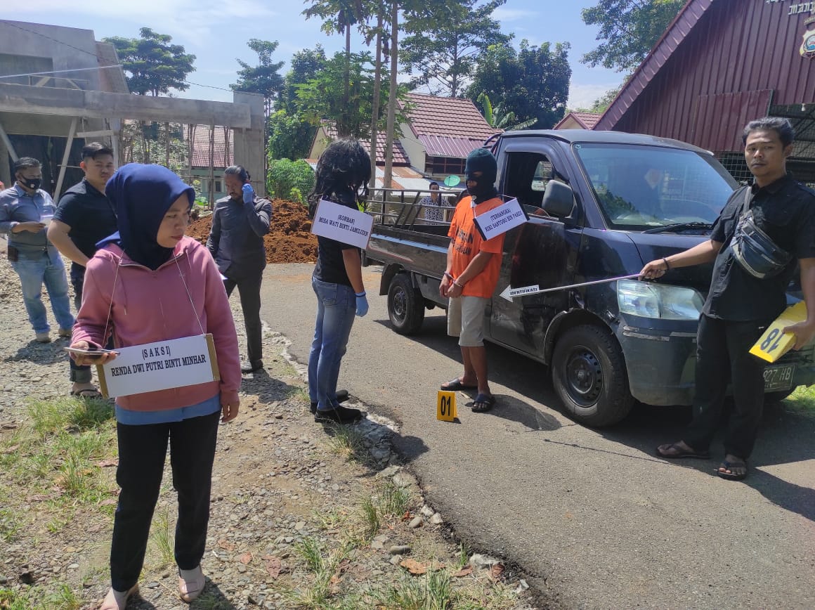 17 Adegan Yang Di Lakoni Oleh Riki Santoso Melakukan Adegan Pembunuhan Gadis Di Pagaralam