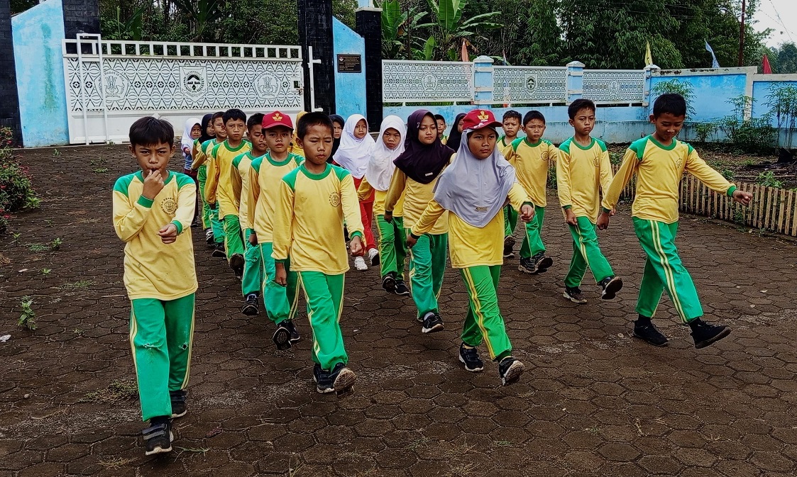 SDN 52 Pagar Alam Matangkan Persiapan Lomba Gerak Jalan