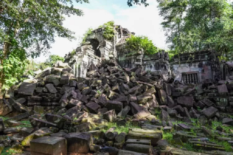 Misteri dan Keajaiban Gunung Padang, Tempat Wisata yang Menarik Perhatian Dunia