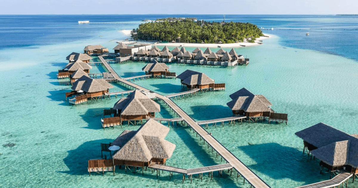 Keajaiban Pantai Maldives yang Viral di Dunia
