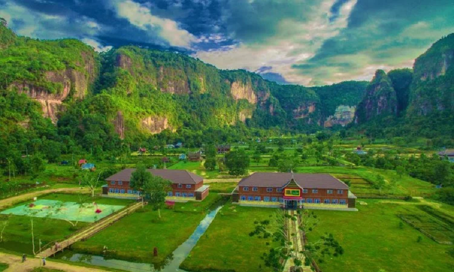 Lembah Harau, Wisata Alam di Sumatera Barat yang Menyimpan Kisah Pilu